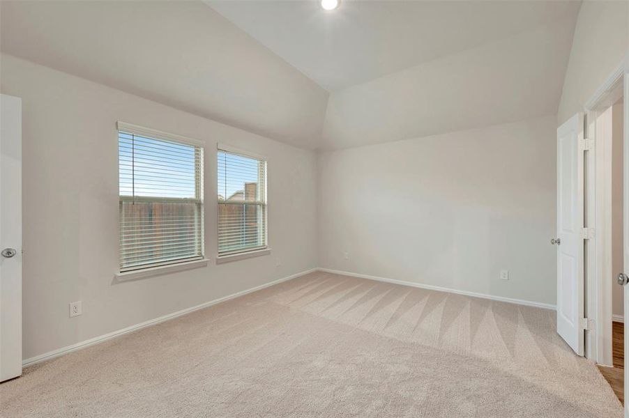Spacious, unfurnished interior of a new home in ValleyBrooke, Mesquite (Image 39).