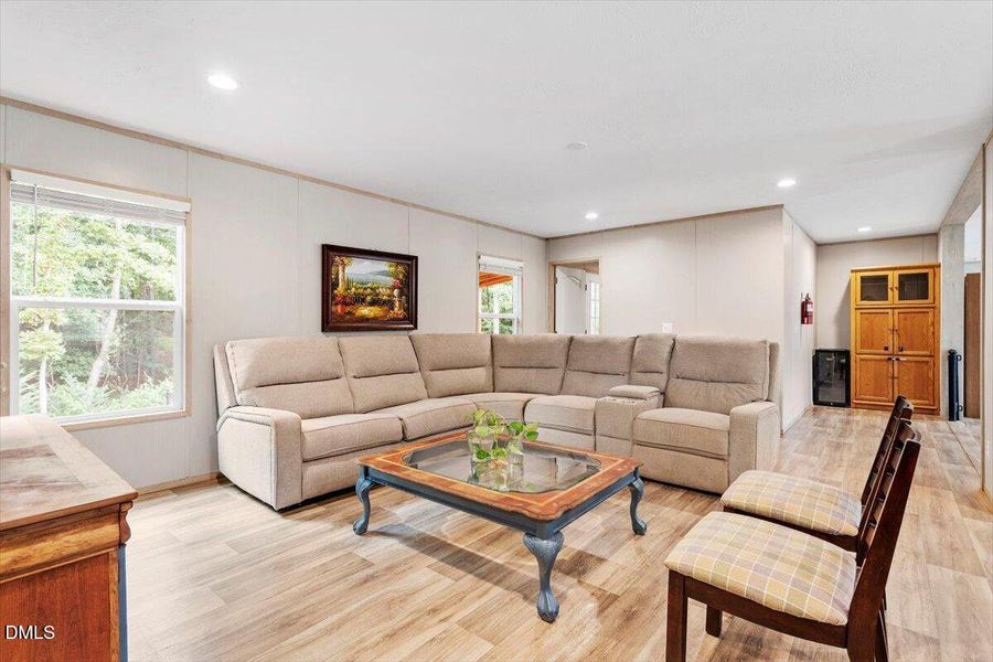 21-12471 Selma Rd [2521176]_21