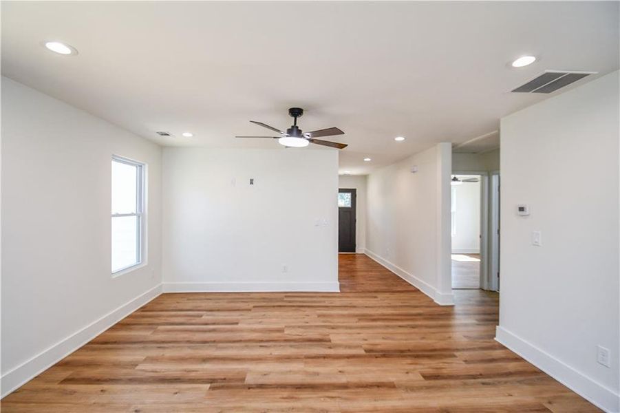 Spacious, unfurnished interior of a new home in , Atlanta (Image 40).