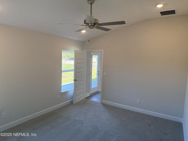 Spacious, unfurnished interior of a new home in Summerglen, Jacksonville (Image 18). Spacious, unfurnished interior of a new home in Summerglen, Jacksonville (Image 18).