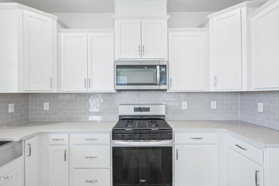 20-web-or-mls-Willow Cameron Wy-3004-018