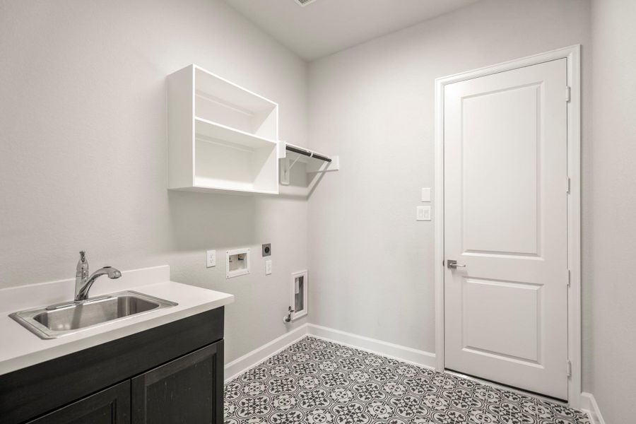 Furnished interior view inside a new home in Sienna 70′ Lots, Missouri City (Image 13).