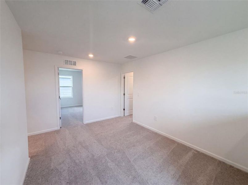 Spacious, unfurnished interior of a new home in Wynnstone, Davenport (Image 17). Spacious, unfurnished interior of a new home in Wynnstone, Davenport (Image 17).
