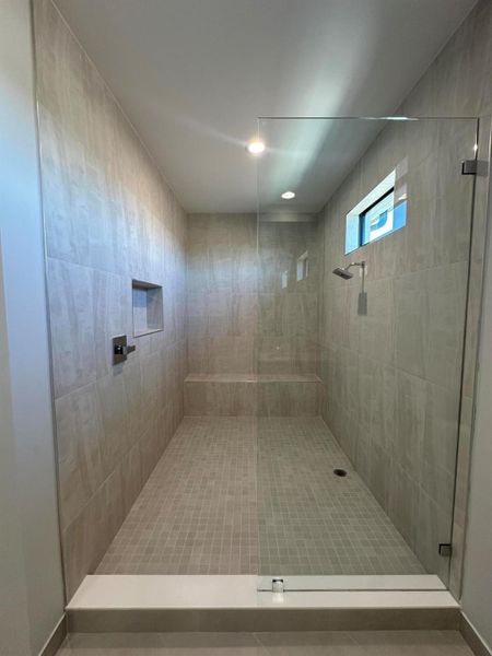 Spacious, unfurnished interior of a new home in Coral Isles at Avenir, Palm Beach Gardens (Image 6).