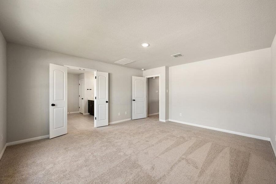 Spacious, unfurnished interior of a new home in Patterson Ranch, Georgetown (Image 37). Spacious, unfurnished interior of a new home in Patterson Ranch, Georgetown (Image 37).