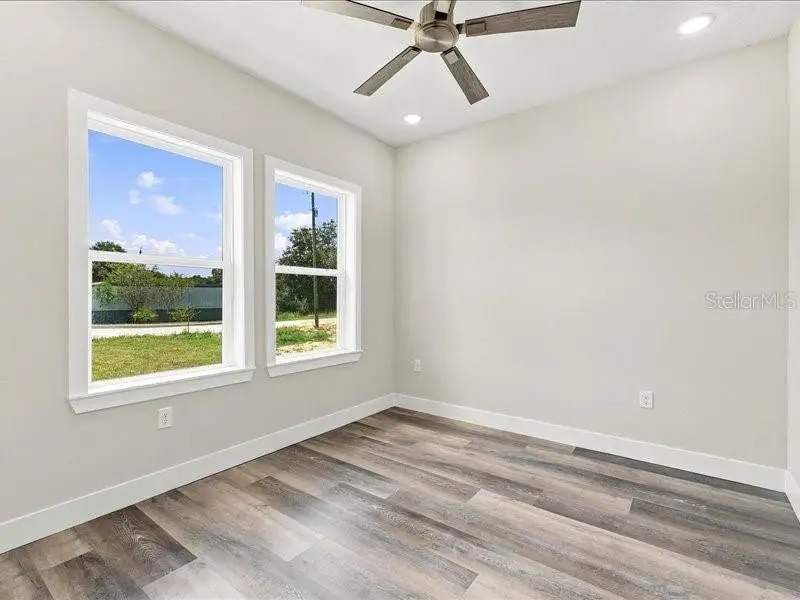 Spacious, unfurnished interior of a new home in , Winter Haven (Image 55).