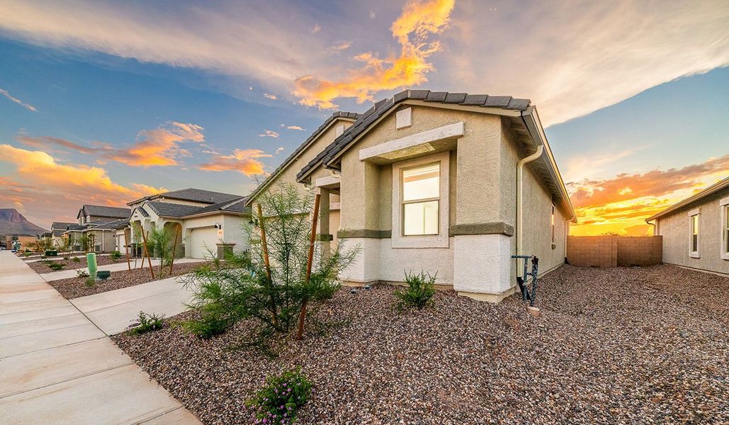 Image 34 of a home in Saguaro Bloom.