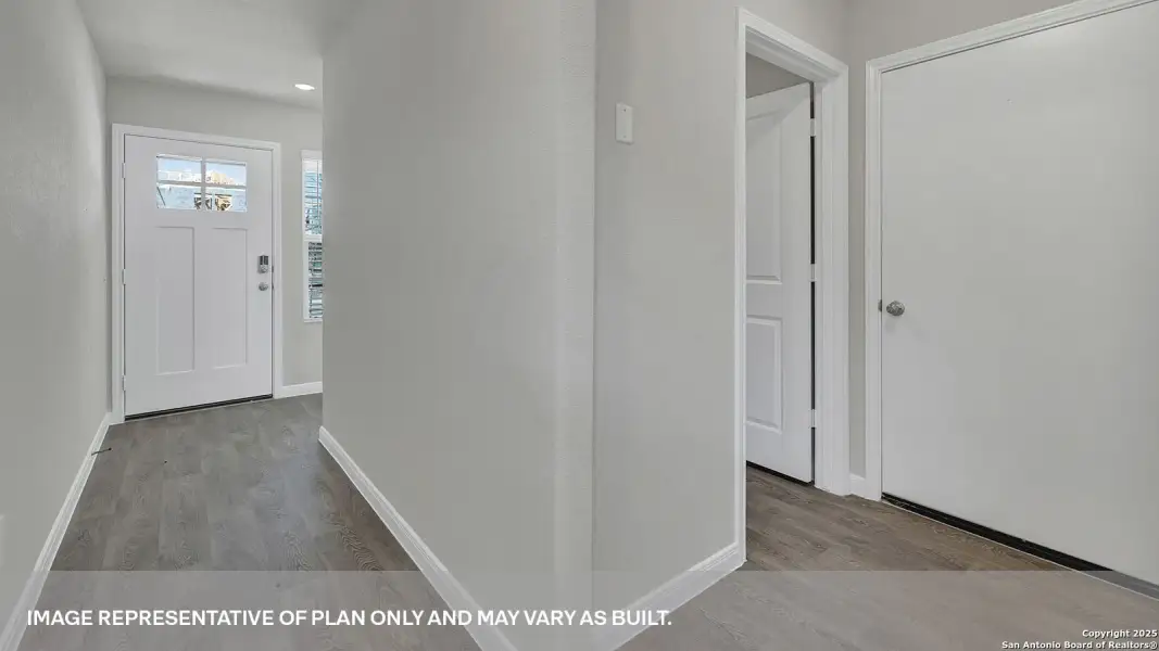 Spacious, unfurnished interior of a new home in Whisper South, San Marcos (Image 23). Spacious, unfurnished interior of a new home in Whisper South, San Marcos (Image 23).