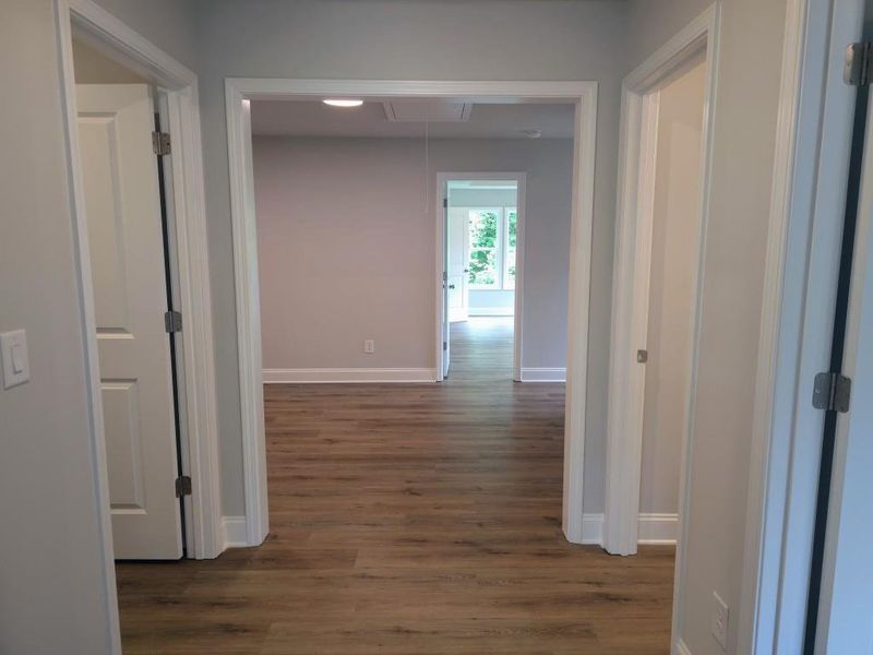 Spacious, unfurnished interior of a new home in , Duluth (Image 35).