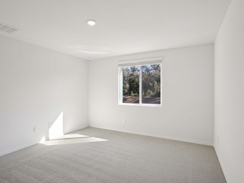 Spacious, unfurnished interior of a new home in Leyland Preserve - Classic Series, Brooksville (Image 11).