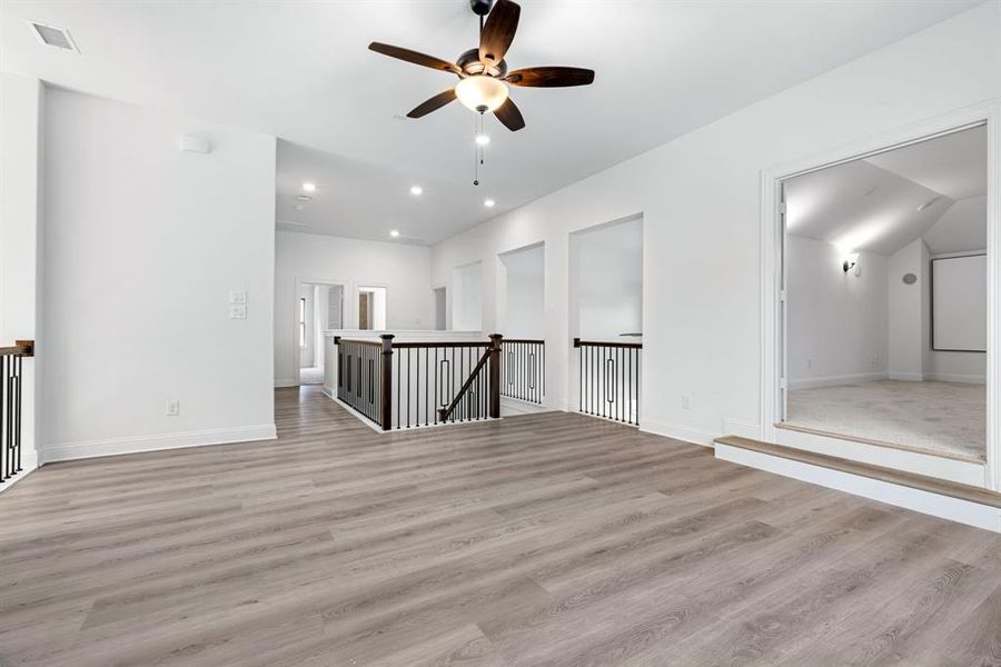 Spacious, unfurnished interior of a new home in Sandbrock Ranch, Aubrey (Image 37).
