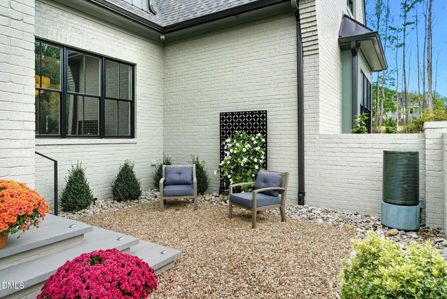 274 Westhampton Drive-13