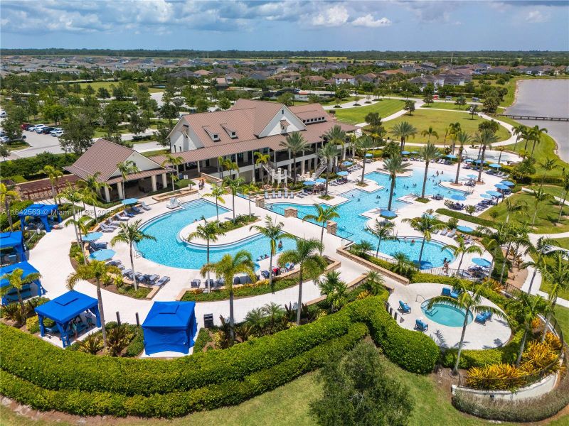 Image 40 of a home in .