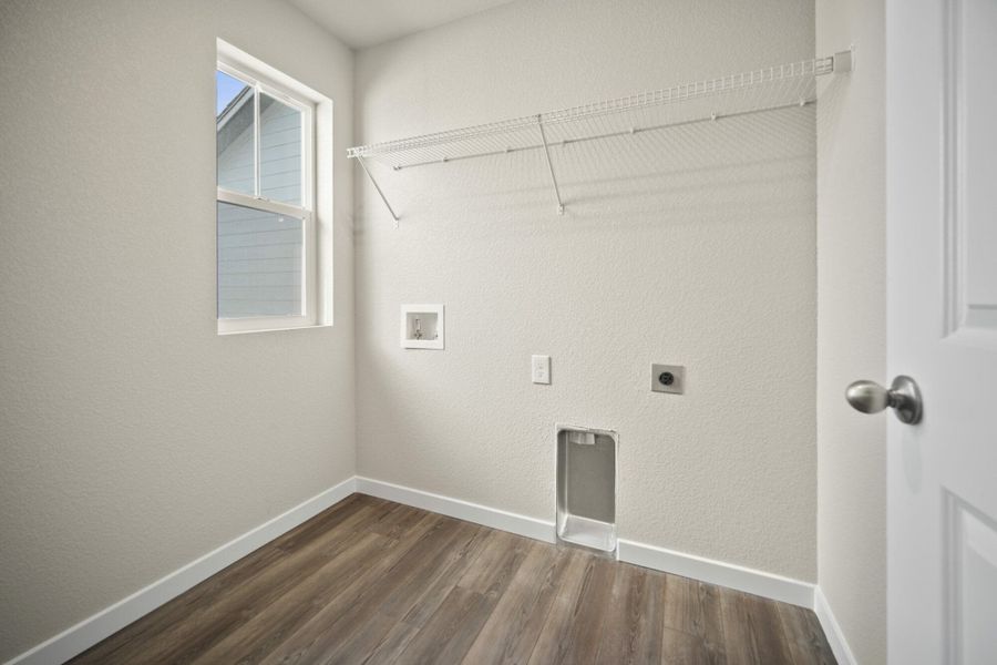Representative unfurnished interior of a home built from the Palmer by View Homes in Aspen Meadows – Townhomes, Colorado Springs (Image 31).
