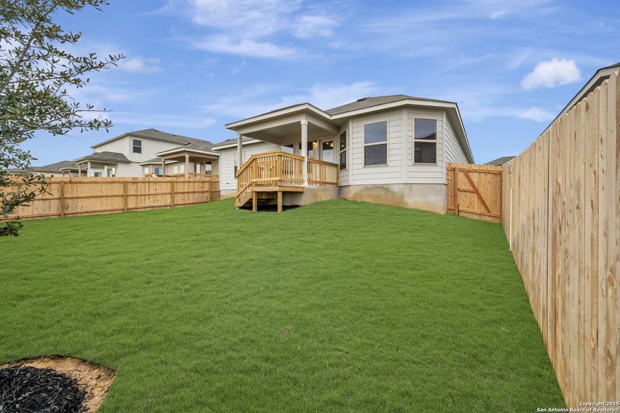 Exterior details and patio area of a home in Paloma Park, Converse (Image 21).