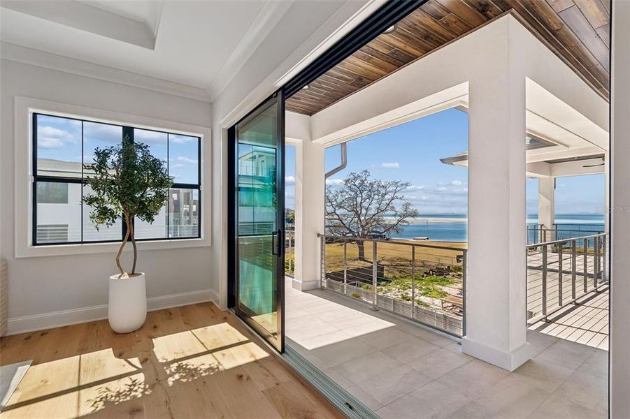 Exterior details and patio area of a home in , Tampa (Image 34).