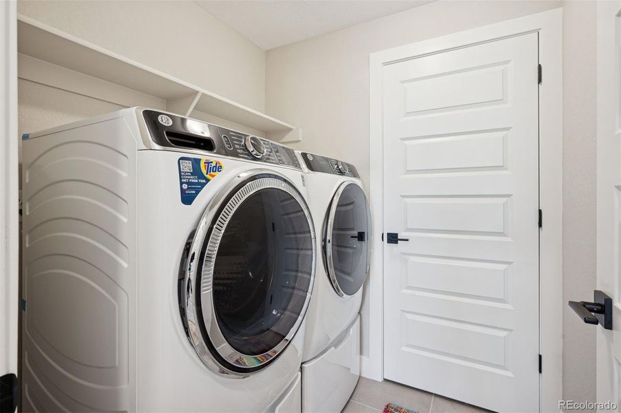 Furnished interior view inside a new home in Chatfield Bluffs, Littleton (Image 33).
