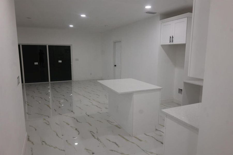 R6545734