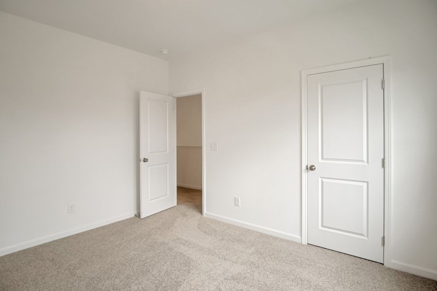 *This is a marketing photo. Colors/options may be different.*