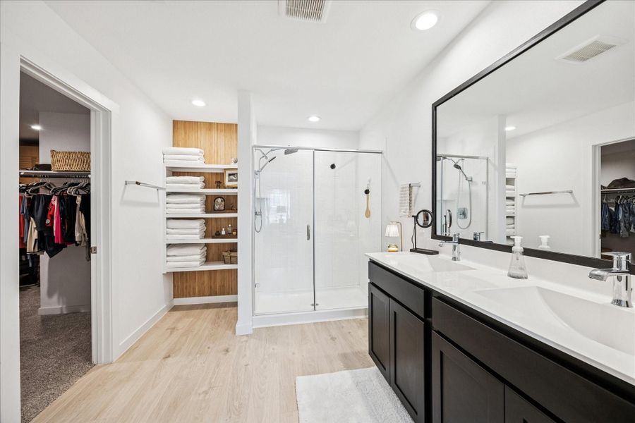 Furnished interior view inside a new home in Tamarron, Fulshear (Image 26). Furnished interior view inside a new home in Tamarron, Fulshear (Image 26).