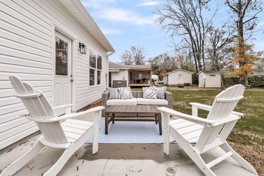 Exterior details and patio area of a home in , Goose Creek (Image 3).