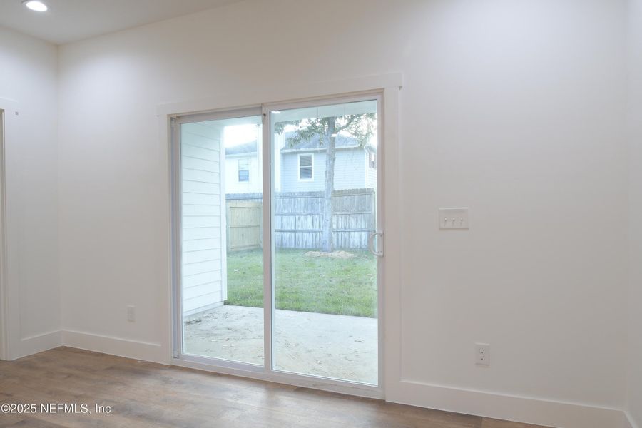 Spacious, unfurnished interior of a new home in , Jacksonville (Image 31).