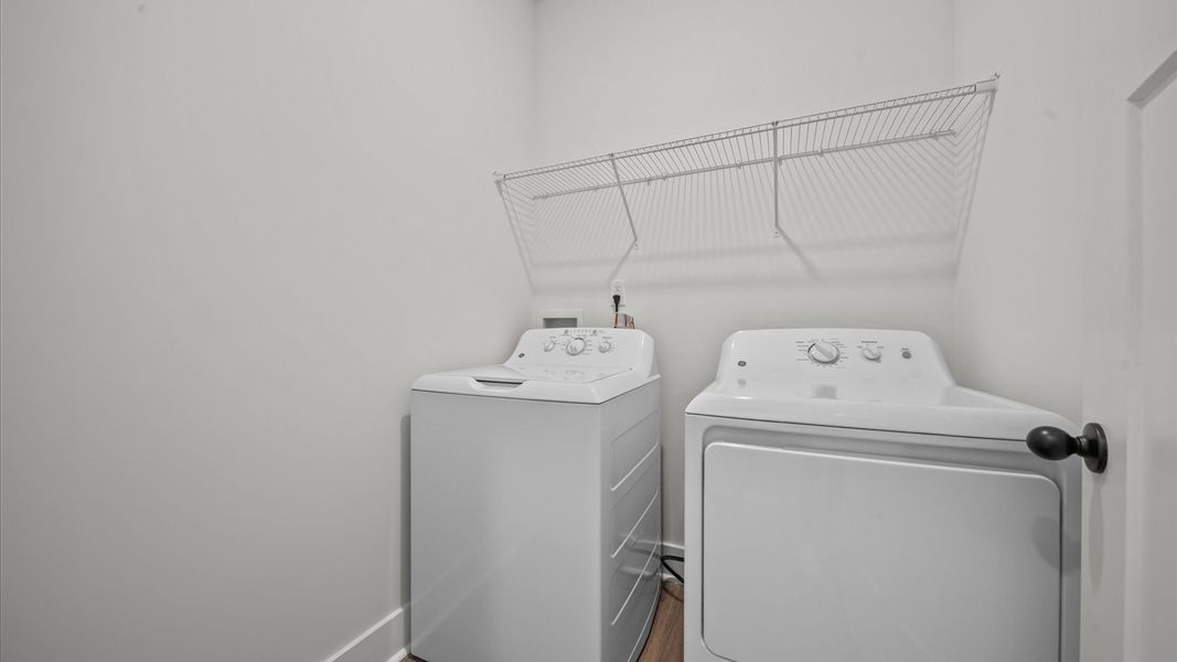 Furnished interior view inside a new home in Aspen Ridge, Lyman (Image 8).