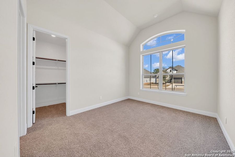 Spacious, unfurnished interior of a new home in Elkhorn Ridge, Fair Oaks Ranch (Image 13). Spacious, unfurnished interior of a new home in Elkhorn Ridge, Fair Oaks Ranch (Image 13).