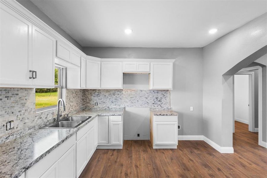 Furnished interior view inside a new home in , Rice (Image 4).