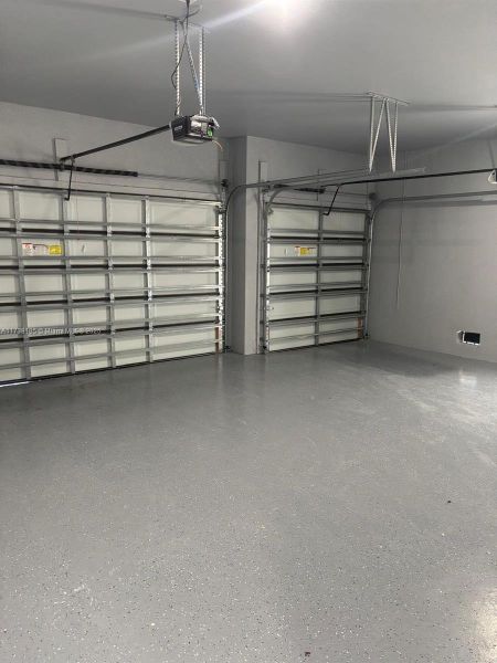 Spacious, unfurnished interior of a new home in , Cape Coral (Image 18). Spacious, unfurnished interior of a new home in , Cape Coral (Image 18).