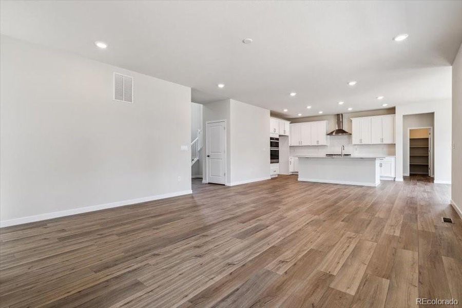 Spacious, unfurnished interior of a new home in Prestige Collection at Parkdale Commons, Lafayette (Image 19).
