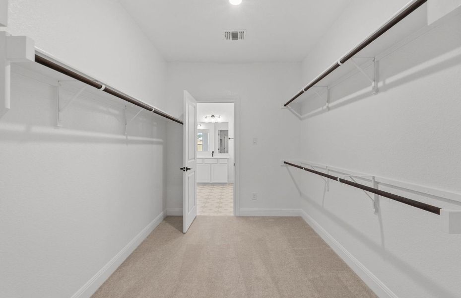 Spacious, unfurnished interior of a new home in Horizon Lake, Leander (Image 34).