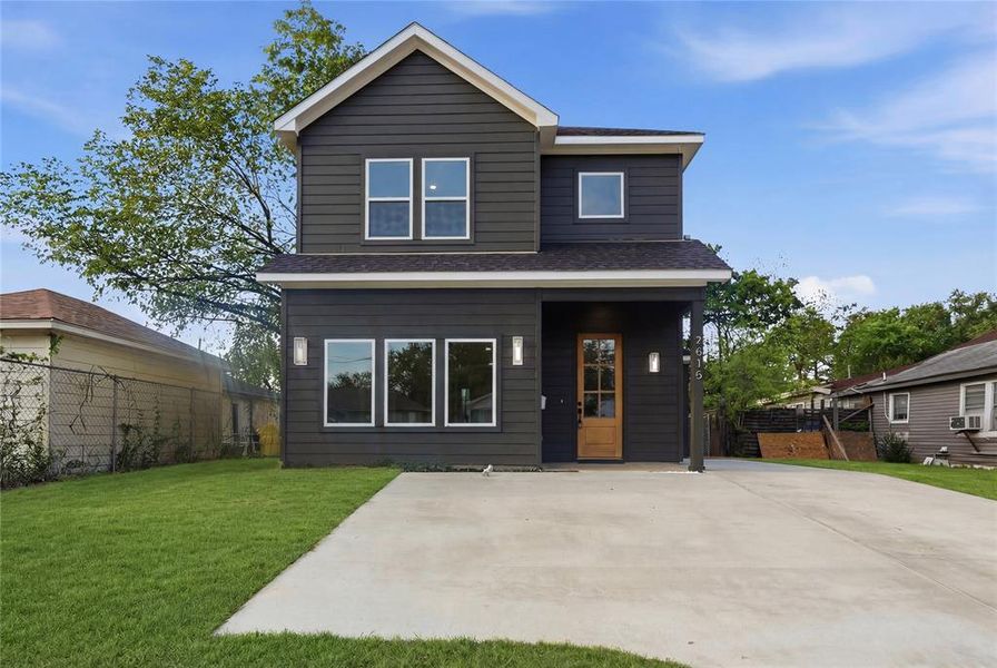 Front exterior of a new home in , Dallas, TX, highlighting curb appeal (Image 16). Front exterior of a new home in , Dallas, TX, highlighting curb appeal (Image 16).