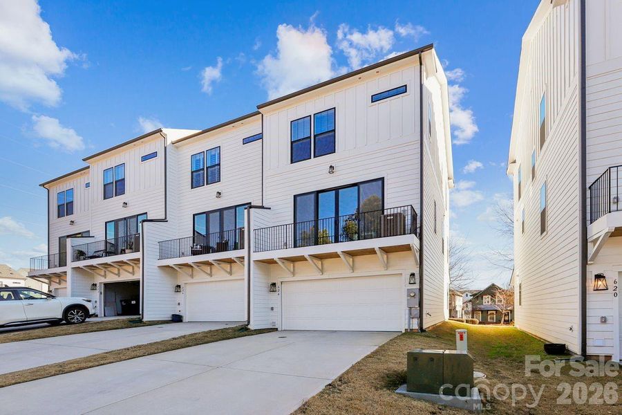 Image 40 of a home in .