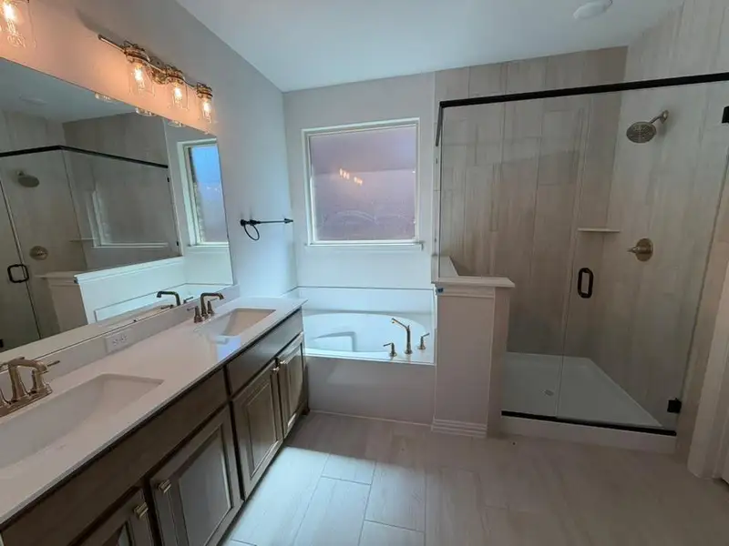 Furnished interior view inside a new home in Waterford Park, Weatherford (Image 6). Furnished interior view inside a new home in Waterford Park, Weatherford (Image 6).