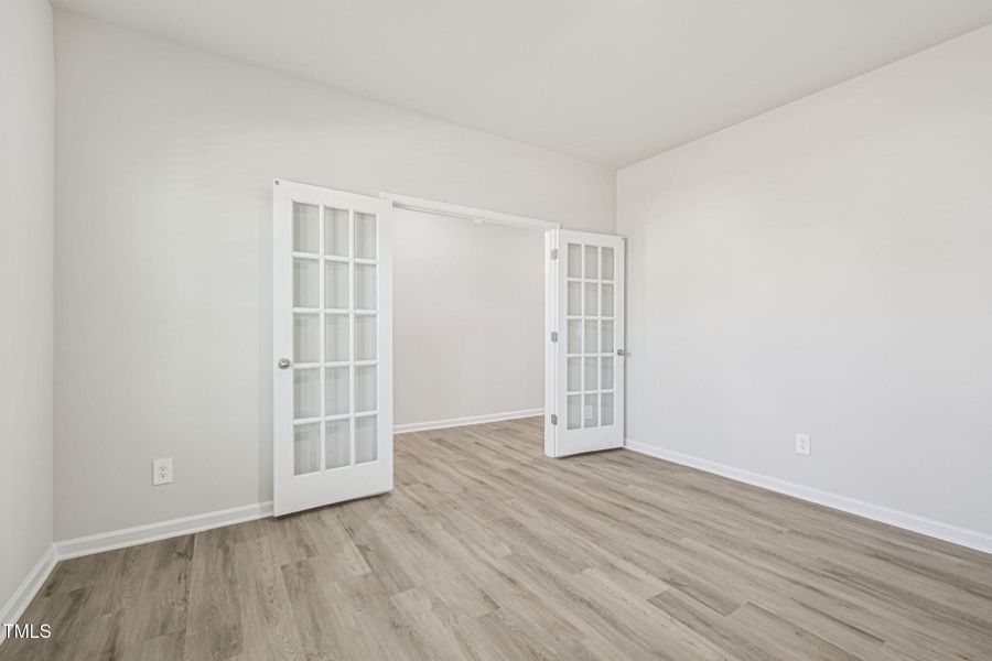 17-web-or-mls-Raleigh - Oak Manor - 721