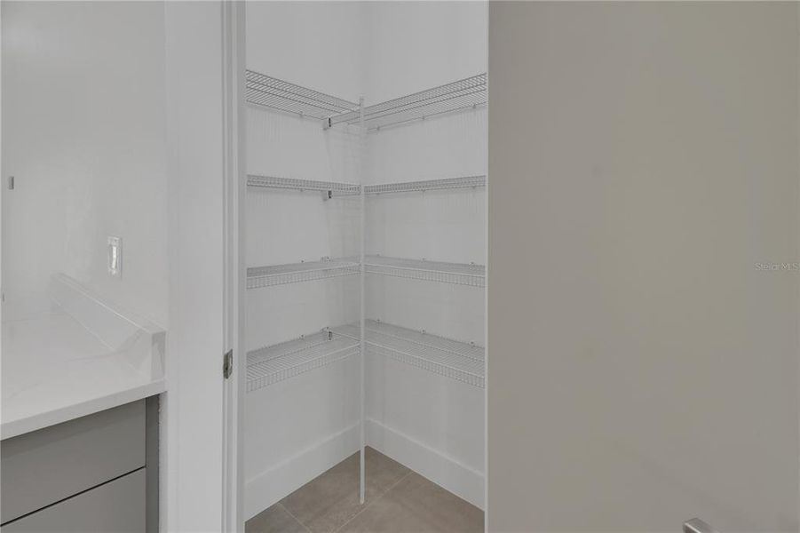 Spacious, unfurnished interior of a new home in , Deland (Image 18).
