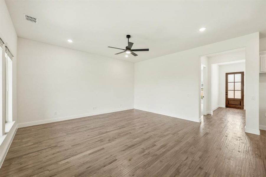 Spacious, unfurnished interior of a new home in Wildflower Ranch 60-65, Justin (Image 28). Spacious, unfurnished interior of a new home in Wildflower Ranch 60-65, Justin (Image 28).