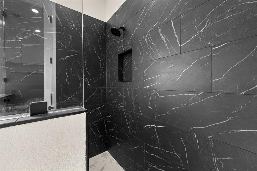 115 Blackstar- Primary Suite-5