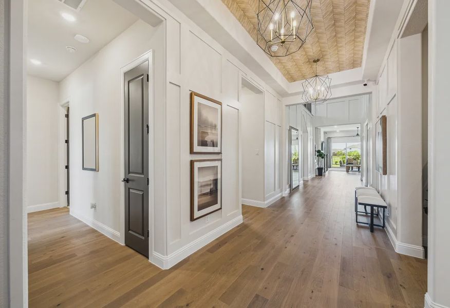 Plan 5042 entranceway - staged - 3 of 21