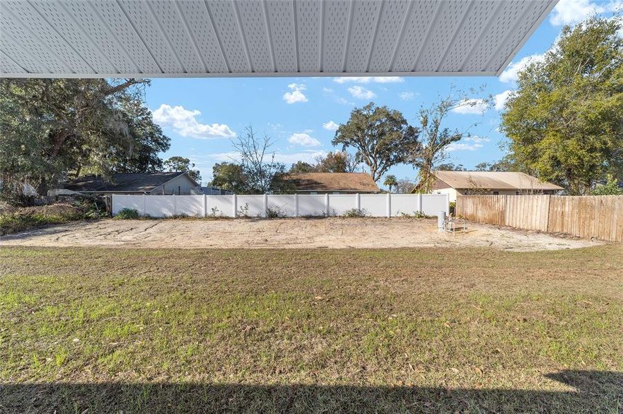 Exterior details and patio area of a home in , Ocala (Image 19).