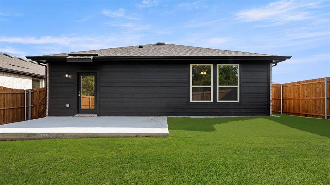 26. 2910 Plum Creek - Back