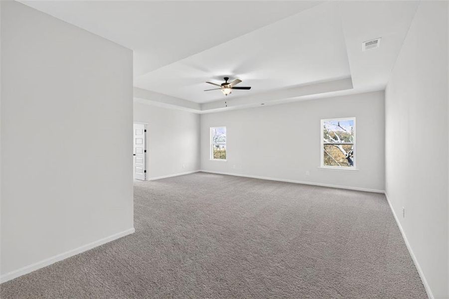 Spacious, unfurnished interior of a new home in Garrett Preserve, Douglasville (Image 31).