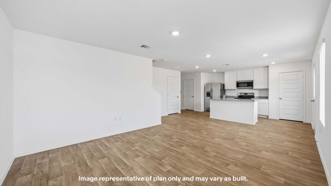 Spacious, unfurnished interior of a new home in Terra Vista, Lubbock (Image 15).