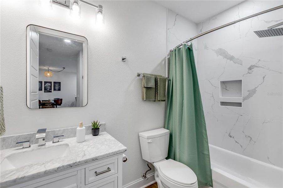 Furnished interior view inside a new home in , Edgewater (Image 8).