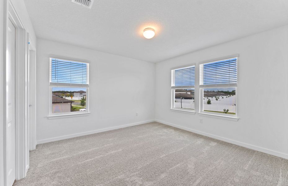 Spacious, unfurnished interior of a new home in Caldera, Spring Hill (Image 19).