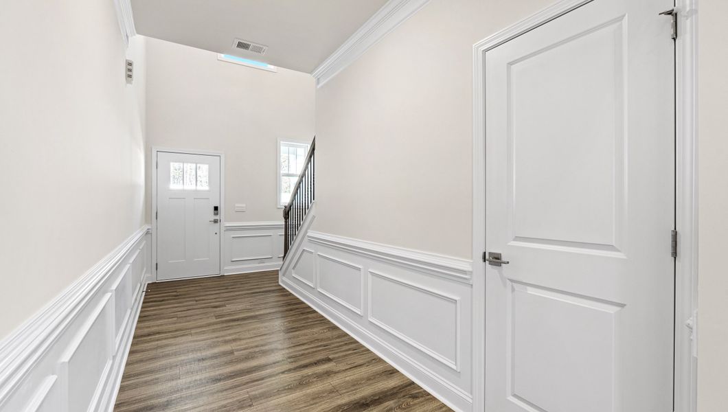 Spacious, unfurnished interior of a new home in Adams Glen, Mauldin (Image 16).