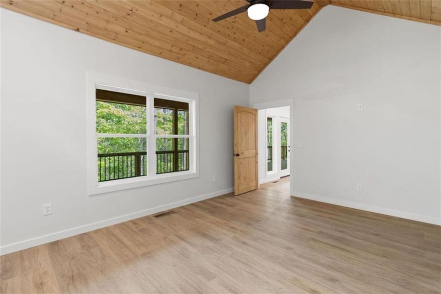 Spacious, unfurnished interior of a new home in , Ellijay (Image 22).