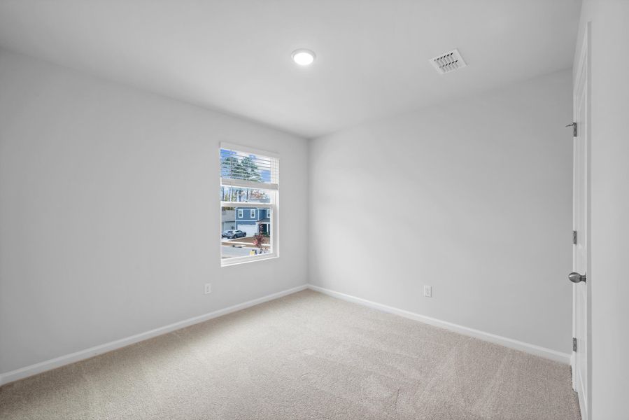 Spacious, unfurnished interior of a new home in , Summerville (Image 24).