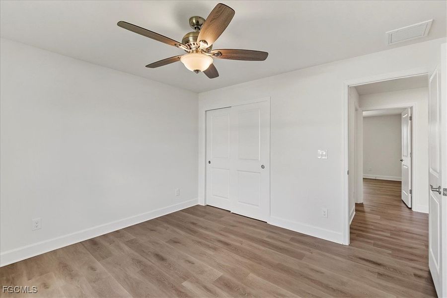 Spacious, unfurnished interior of a new home in Cape Coral, Cape Coral (Image 29).